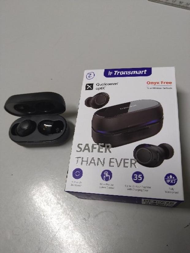 Tronsmart Onyx Free UV Sterilization TWS Earbuds Qualcomm QCC3020 IPX7 Qualcomm aptX Mono/Stereo Mode Pop Up Pairing  Voice Assistant