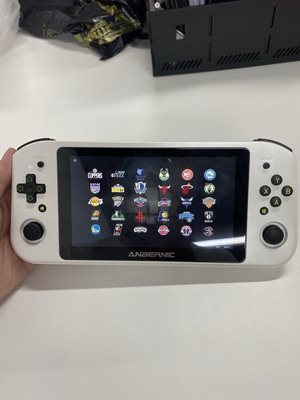 ANBERNIC WIN600 8GB/256GB AMD 3050e Windows 10 Game Console