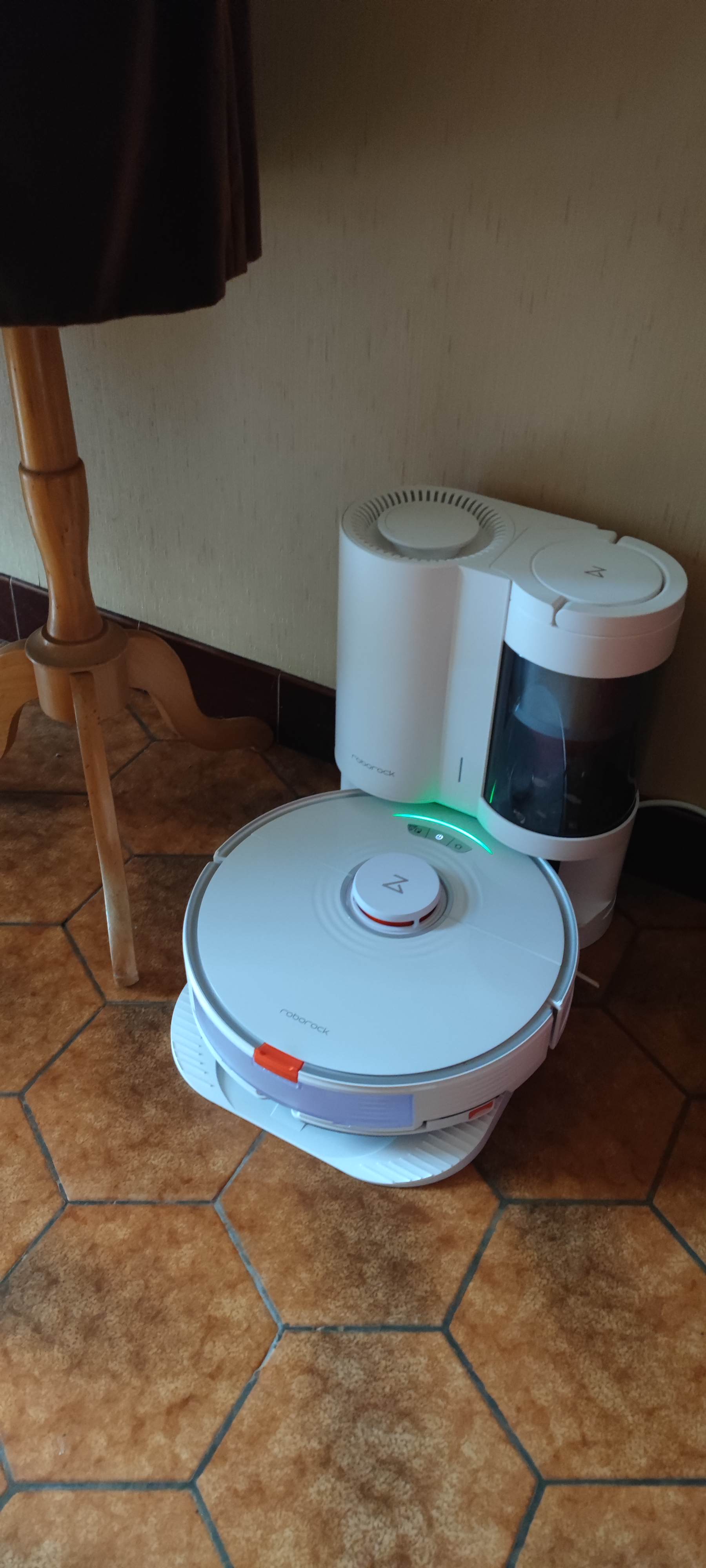 Roborock S7 Robot Vacuum Cleaner + AutoEmpty Dock White