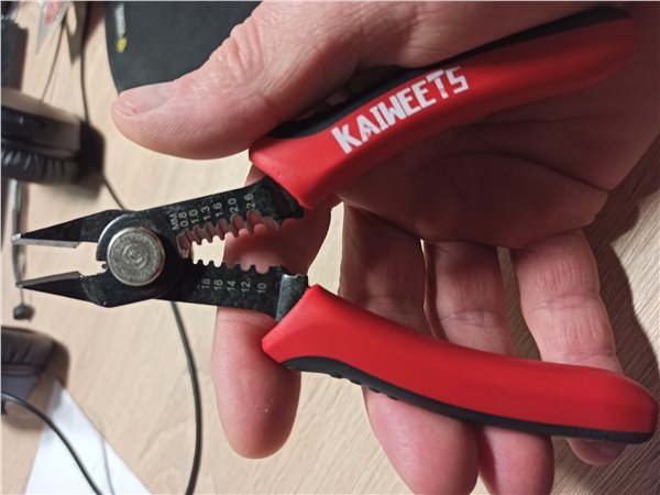 KAIWEETS KWS-102 2 in 1 Wire Cutters 6-inch Flush Pliers Wire Stripping  Cable Tool