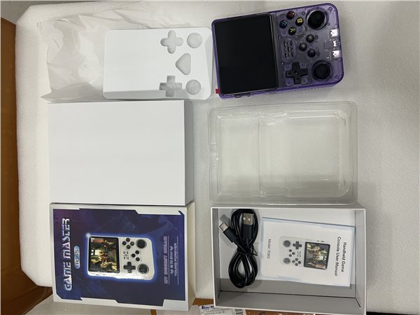 R36S Retro Gaming Console 64GB 10000 Games 20 Emulators White