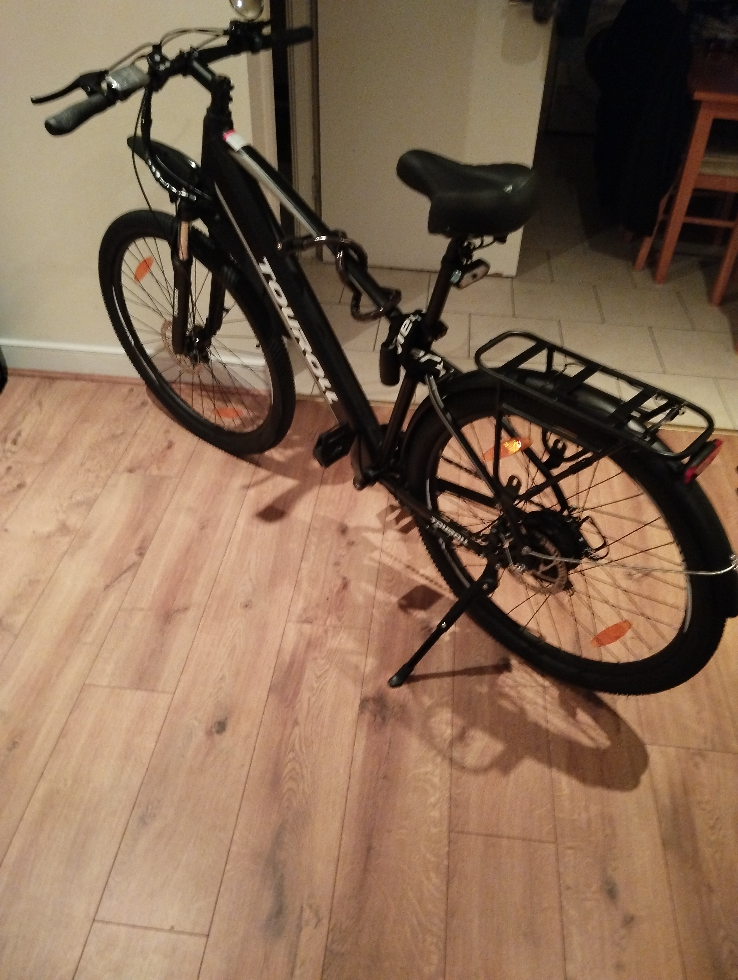 Touroll J1 27.5 inch Trekking Bike with 250W Motor, 36V 15.6Ah Battery, Max 100km Range, 1.8&quot; LCD Display Shimano 7-Speed Disc Brake - Black