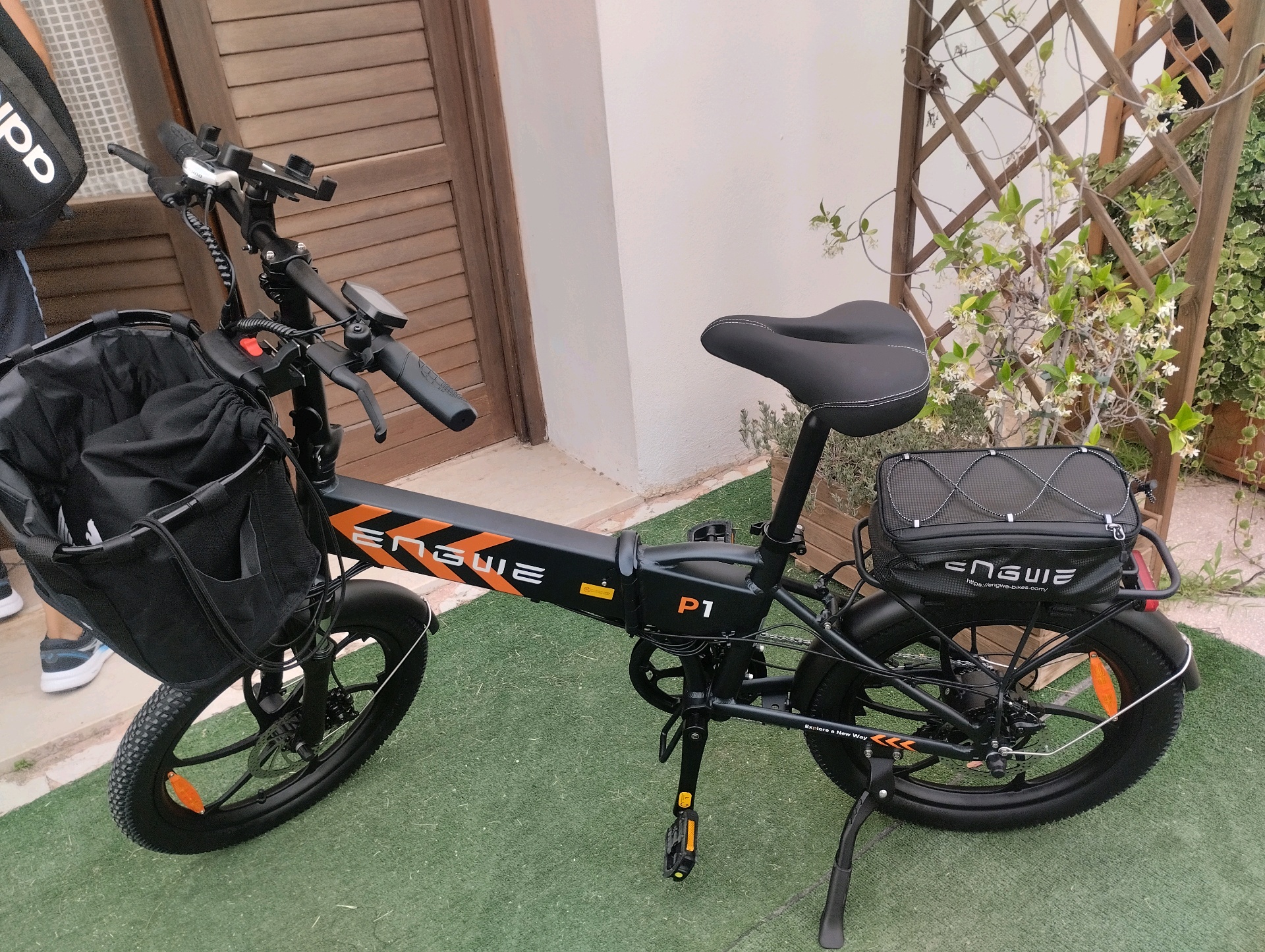ENGWE P20 20 inch Folding Electric Bike, 250W Silent Motor Torque Sensor, Carbon Belt 36V 9.6Ah Battery 100km range,25km/h Max Speed, Dual Disc Brake, 18.5kg Light Weight Turn Signal - Green