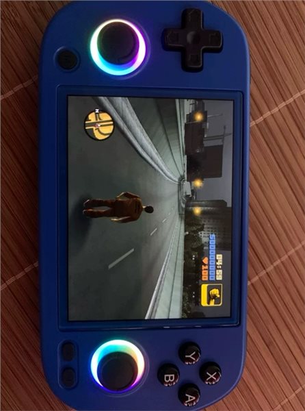 Vortex F5: Gaming handheld biedt joysticks met Hall-effect voor slechts