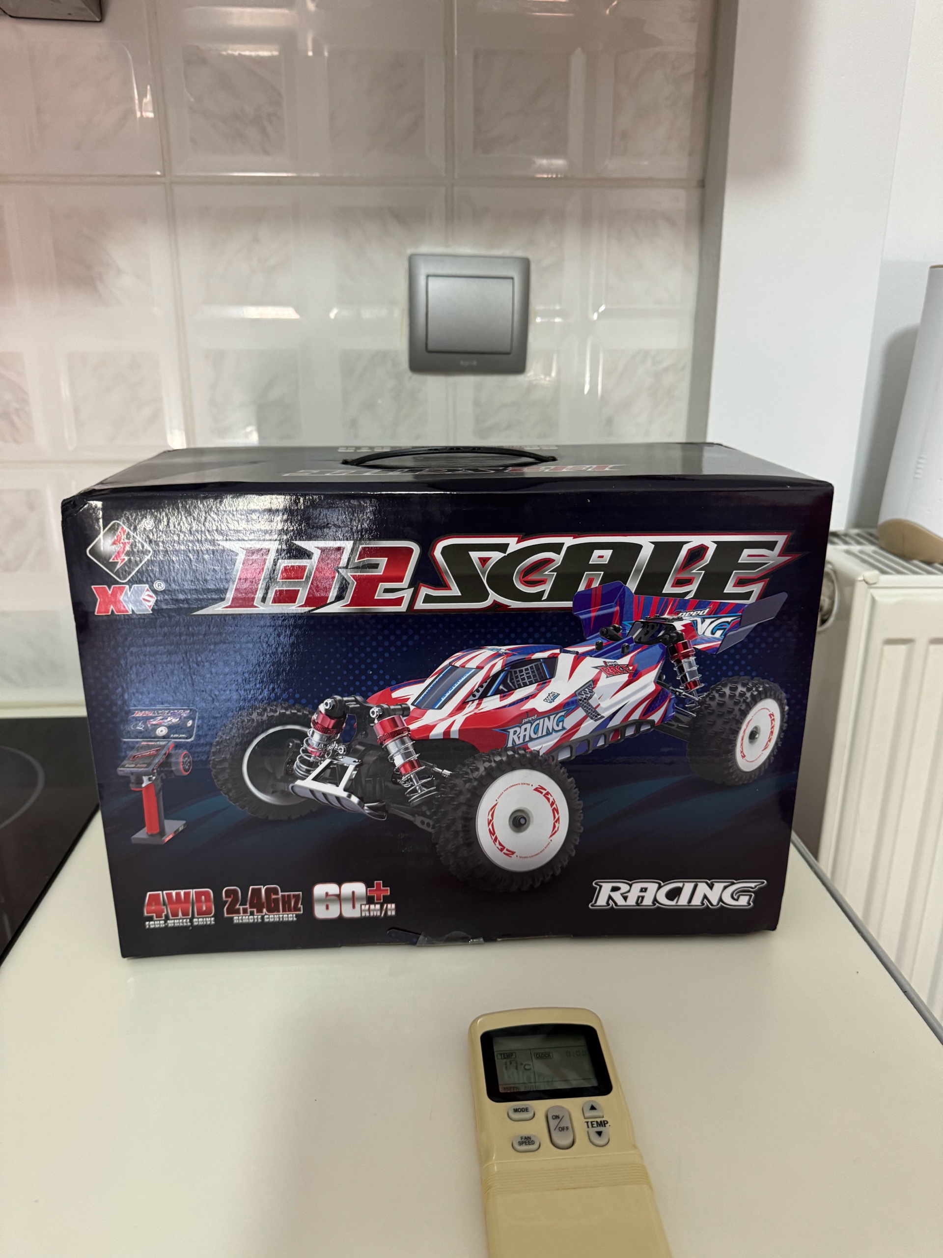 Wltoys 124008 RC Racing Car 60km/h 1300mAh 2 Batteries