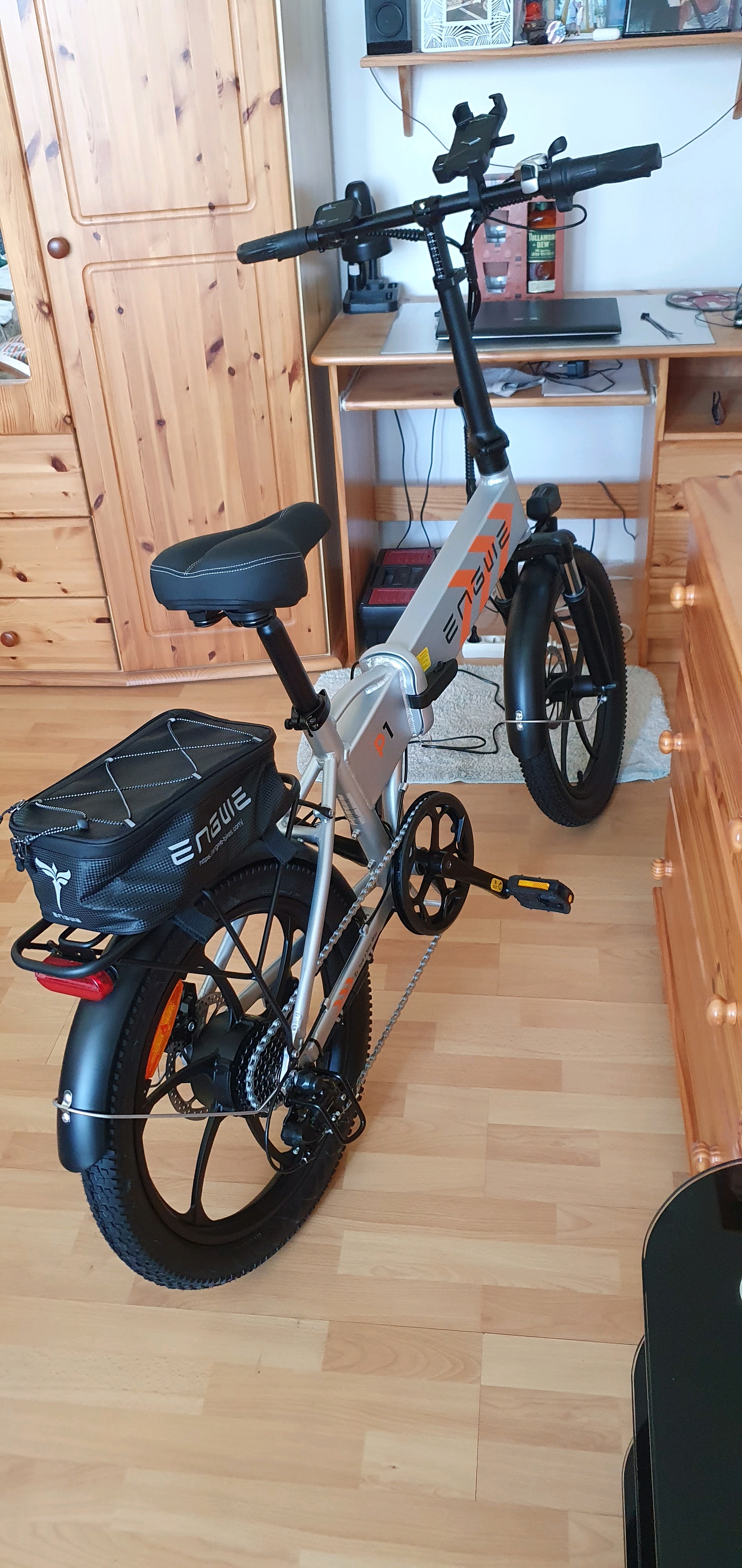 ENGWE P20 20 inch Folding Electric Bike, 250W Silent Motor Torque Sensor, Carbon Belt 36V 9.6Ah Battery 100km range,25km/h Max Speed, Dual Disc Brake, 18.5kg Light Weight Turn Signal - Green